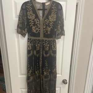 Altar’s State Gold and Black dress